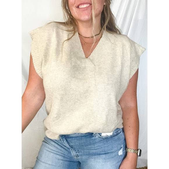 NEW LE LIS the cove sweater vest in oatmeal - Picture 1 of 3